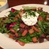 リヨン風サラダ（砂肝コンフィ、ポーチドエッグ）